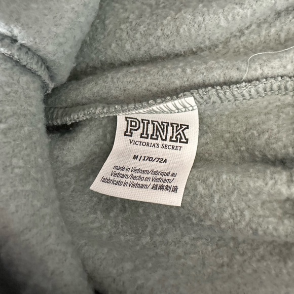 VS pink shorts - Picture 3 of 3